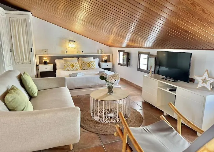 Apartment Atico 33 *