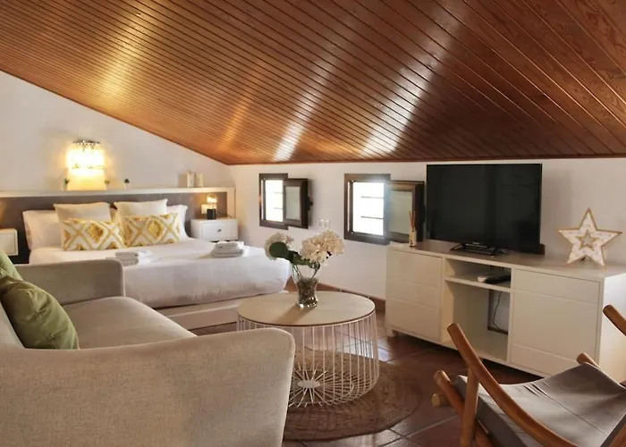 Atico 33 * 네르하